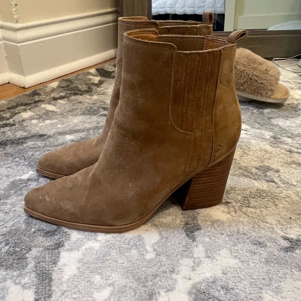 Marc Fisher Suede boots